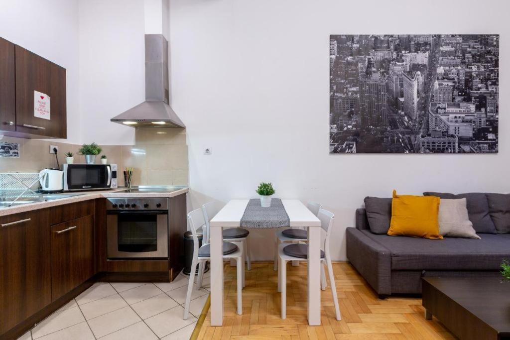 Downtown Home In The Gozsdu Garden 布达佩斯 外观 照片